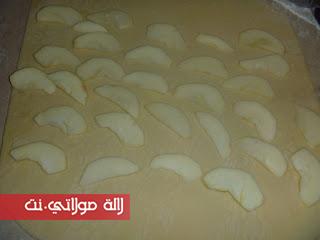  طريقة عمل بني بالتفاح على شكل شنيك بالخطوات المصورة