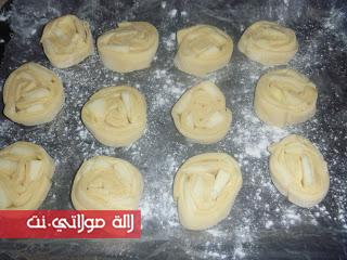  طريقة عمل بني بالتفاح على شكل شنيك بالخطوات المصورة