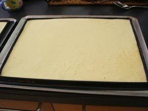 طورطة هائلة بالفريز وكريمة الموسلين لكل الحفلات والمناسبات السعيدة