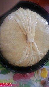 بسطيلة بالدجاج بطريقة تقليدية