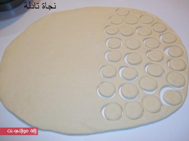 فطائر وردات بحشوة الطون dzzjz783unxbd5pjrl5a