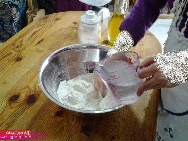 طريقة تحضير كومير بالعجينة المورقة ومعمر بدجاج رائع بالصور