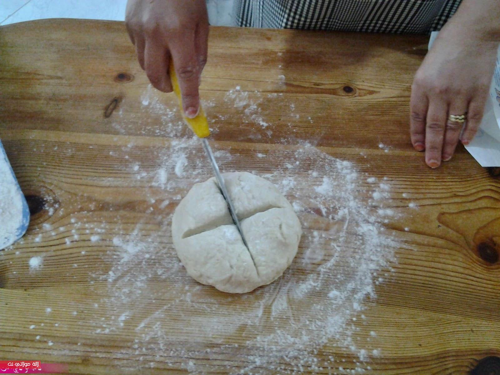 طريقة تحضير كومير بالعجينة المورقة ومعمر بدجاج رائع بالصور