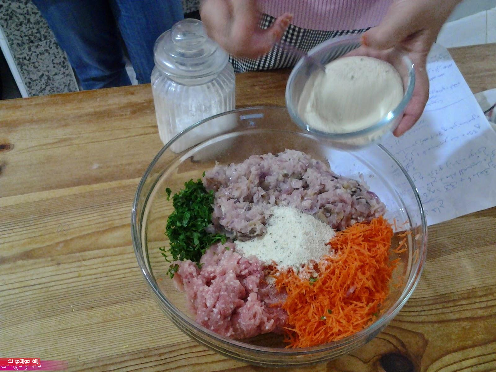 طريقة تحضير كومير بالعجينة المورقة ومعمر بدجاج رائع بالصور