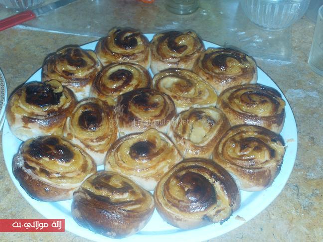 شنيك سينابون بصلصة اللمون الحامض 5t73pl9fbfy3tr59o3r.