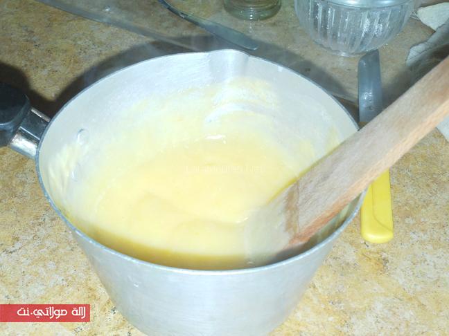 شنيك سينابون بصلصة اللمون الحامض cb7u7mdgfv3rrng47uw.