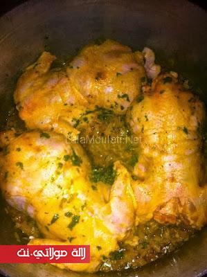 5 دجاج محمر