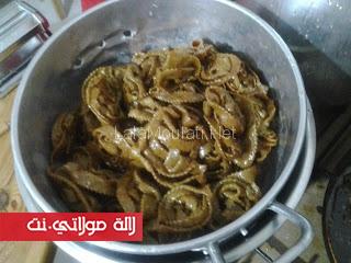 طريقة تحضير شباكية  مغربية هشيشة ولذيذة بالخطوات المصورة