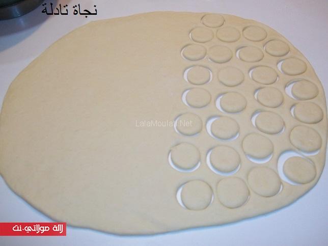 فطائر وردات بحشوة الطون dzzjz783unxbd5pjrl5a