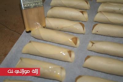 أصابع اللوز