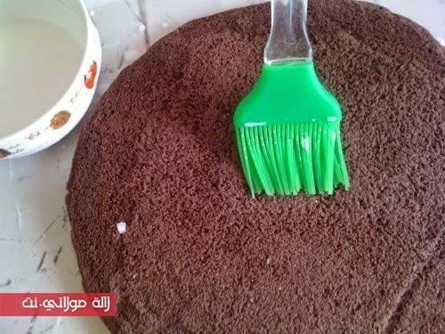 طورطة بفلان باردة بثلاث طبقات من الذ مايكون