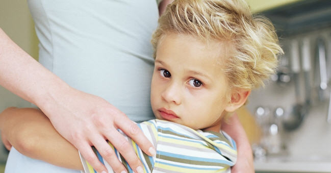 كيف تعالجي الخوف عند طفلك