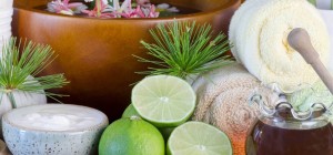 4-Simple-Ways-To-Make-Honey-Yogurt-Facial-Masks-At-Home1