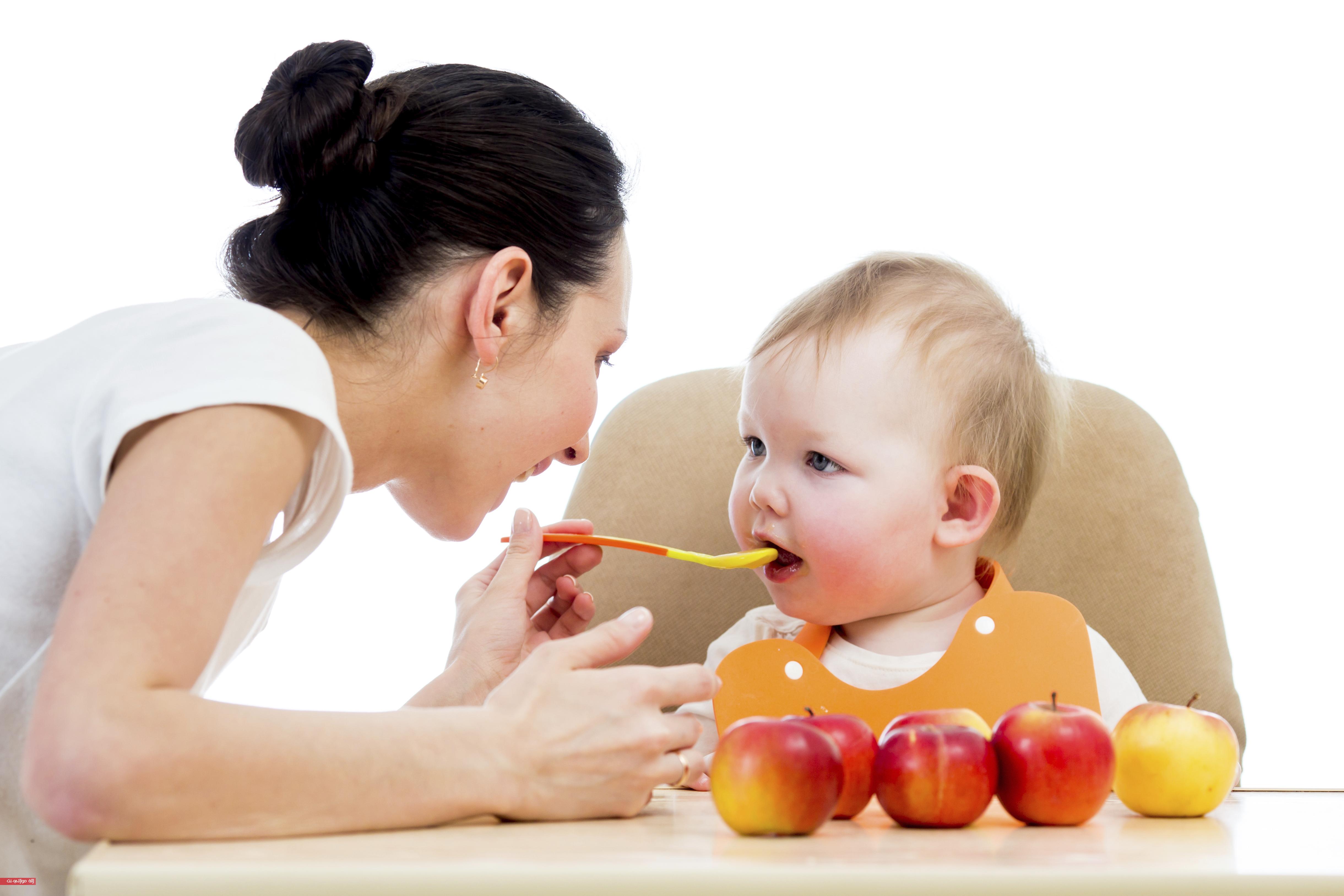نصائح هامة لبداية التغذية عند الرضيع