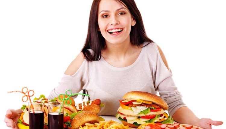 مخاطر الوجبات السريعة ليلاً