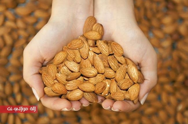 زيت اللوز واستعمالاته الحلو والمر