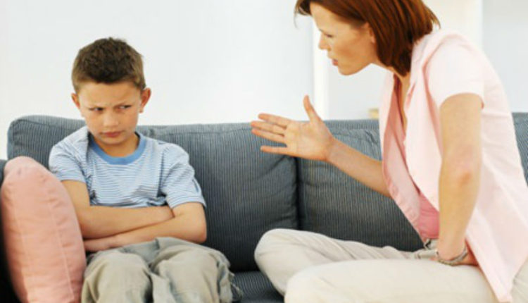 طرق التعامل مع الطفل المتوحد الغاضب