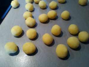 طريقة تحضير غريبة الكوك والسميدة بالصور3