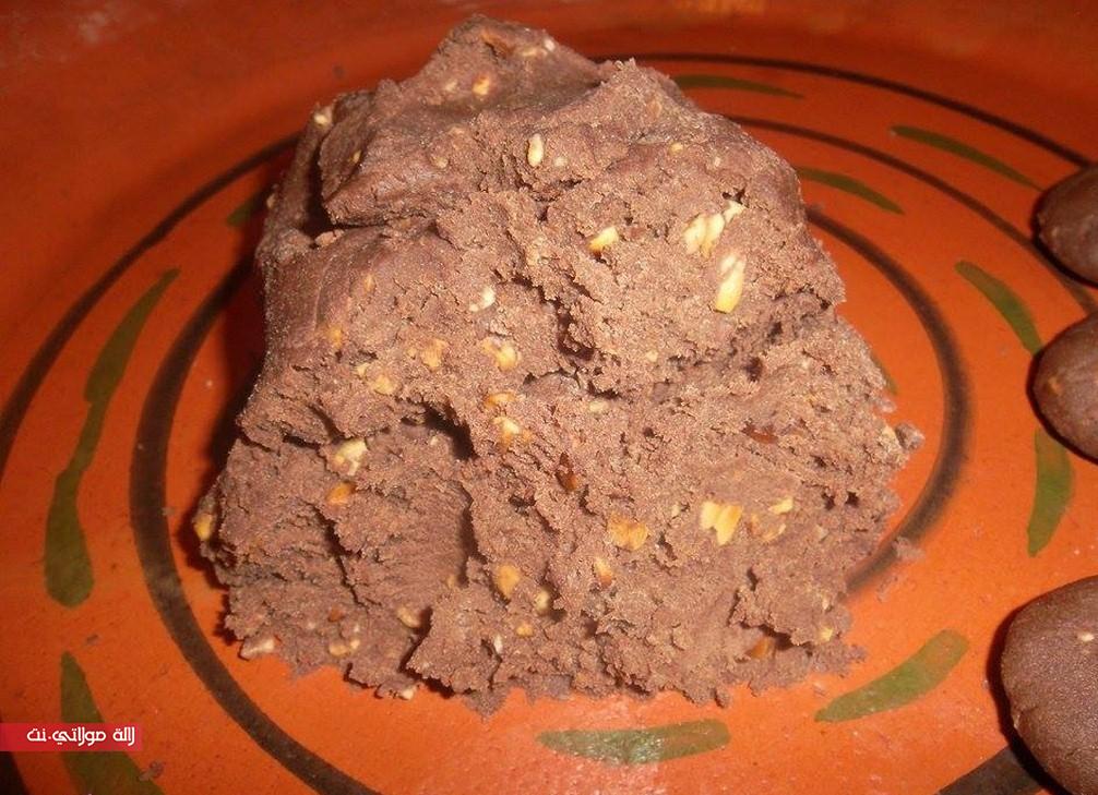 تحضير غريبة باللوز والكاكاو رائعة بالصور