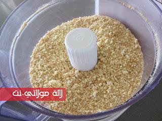 طـريقة تحضير كيك بالبيسكوي والكريم كراميل بالصور 