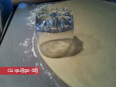 طريقة سهلة لتحضير الدونات  بالصور